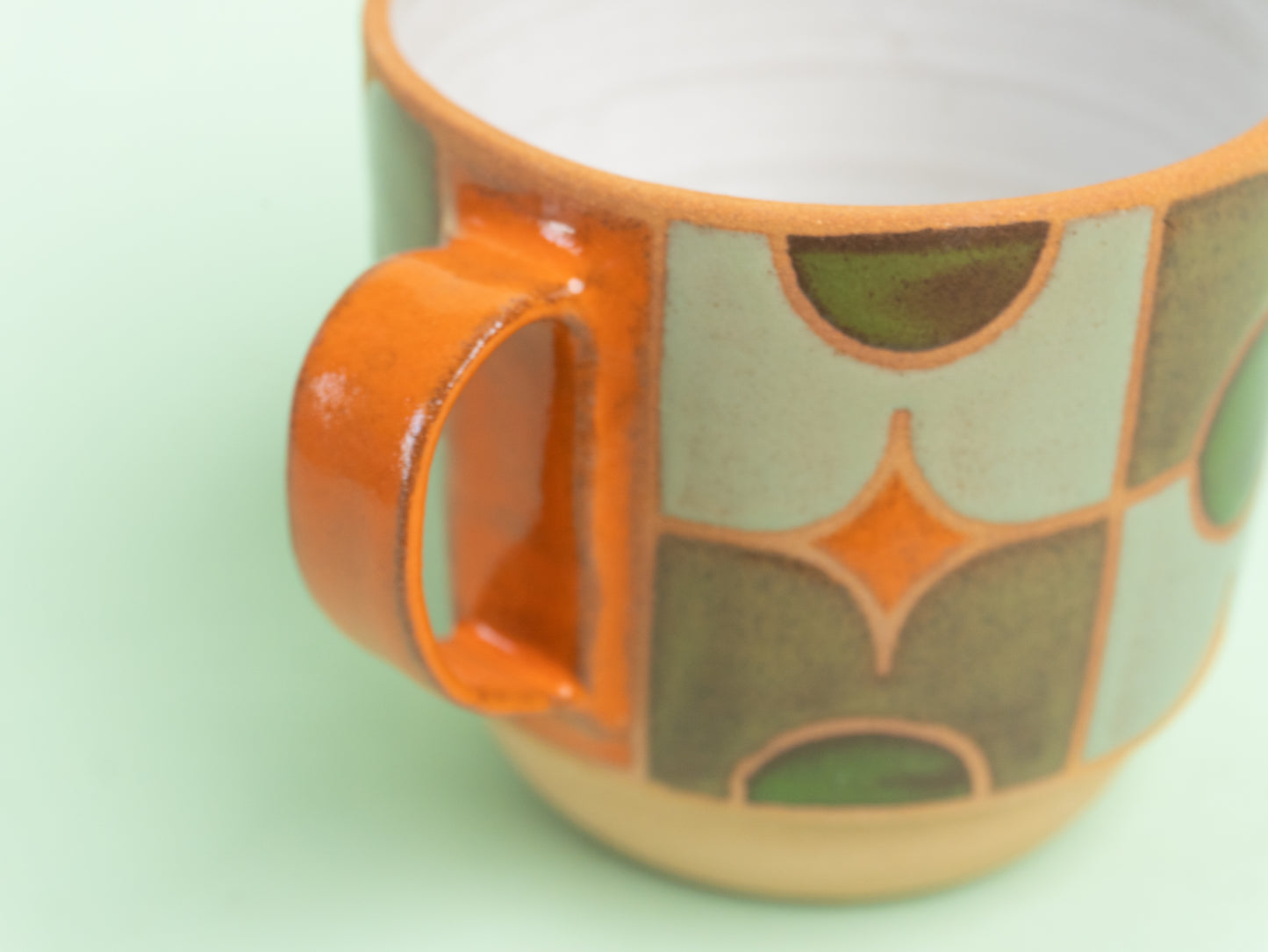 pansy mug in green