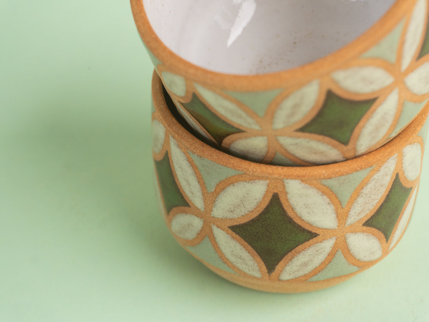 lily espresso in green